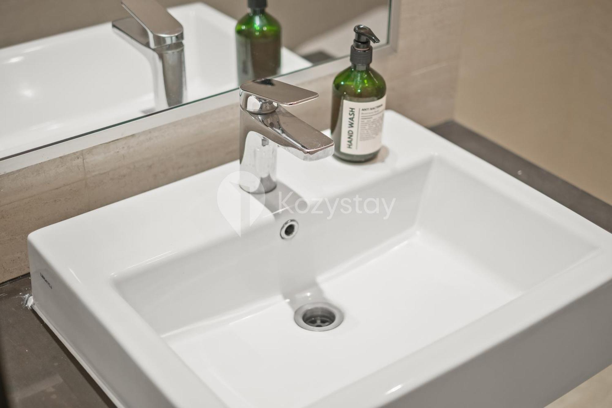Meadow By Kozystay - Newly Renovated - Kebon Jeruk Jacarta Exterior foto